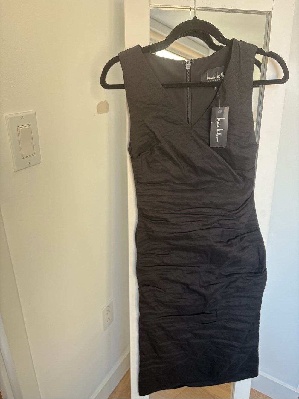 NWT Nicole Miller Black Ruched Sheath Midi Dress Size 4
